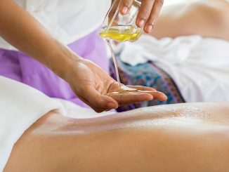 Massage tinh dầu